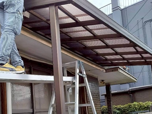 波板　張り替え